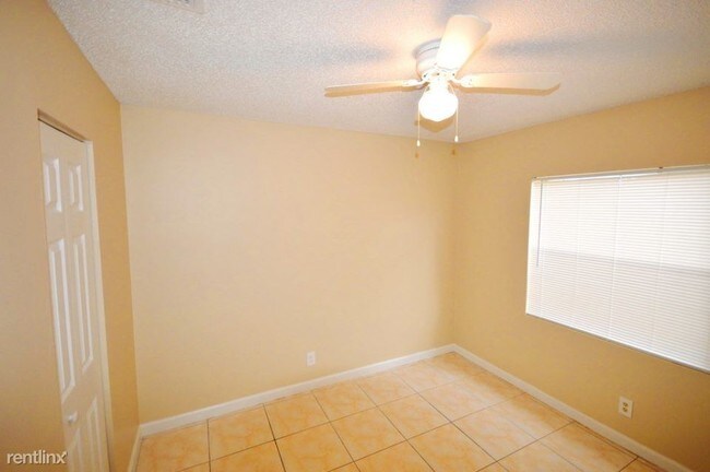 Building Photo - 6175 Arcade Ct