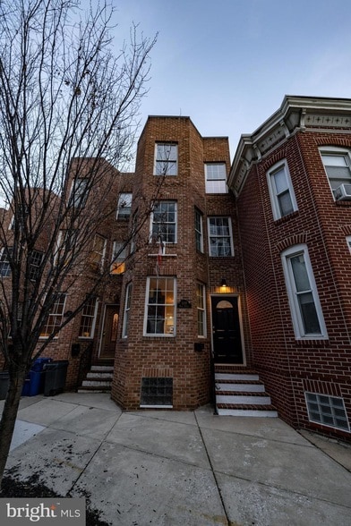 Building Photo - 1119 Race St