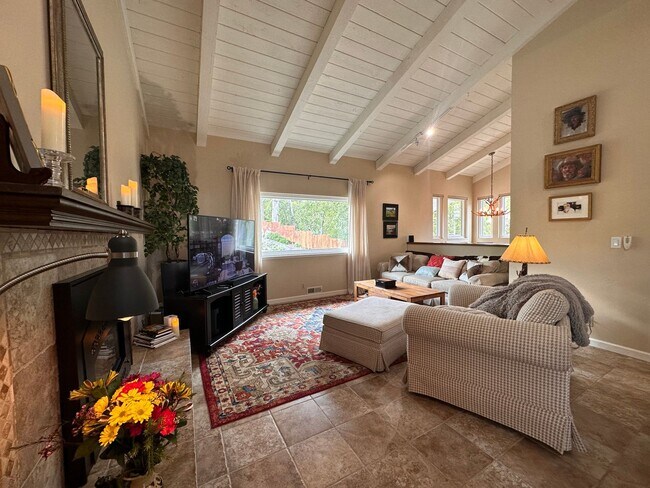 Building Photo - Sunny - Fully Furnished 2-Bedroom, with Of...