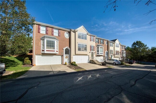 Foto del edificio - 10514 Forest Hill Dr