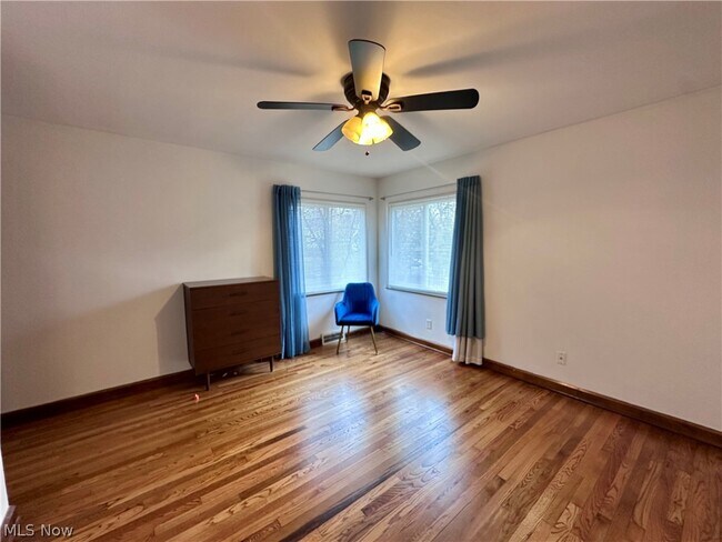 Foto del edificio - 1093 N Main St