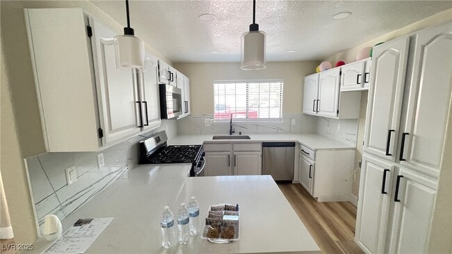 Building Photo - 2851 S Valley View Blvd