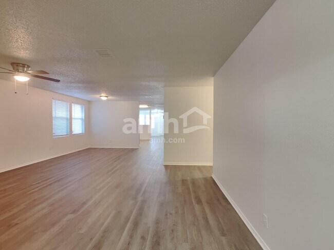Foto del edificio - 3913 Country Ln