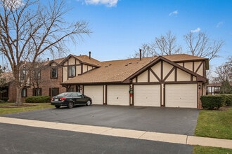 Building Photo - 961 Cross Creek Dr N
