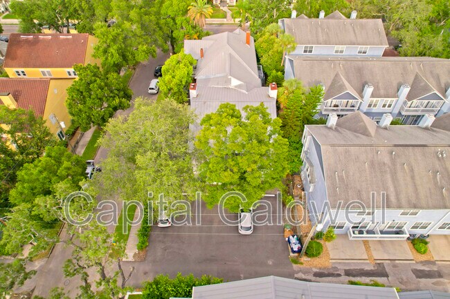 Foto del edificio - 911 S Rome Ave