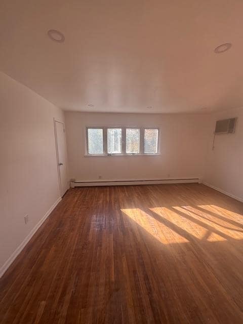 Building Photo - 45 Edwards Ct