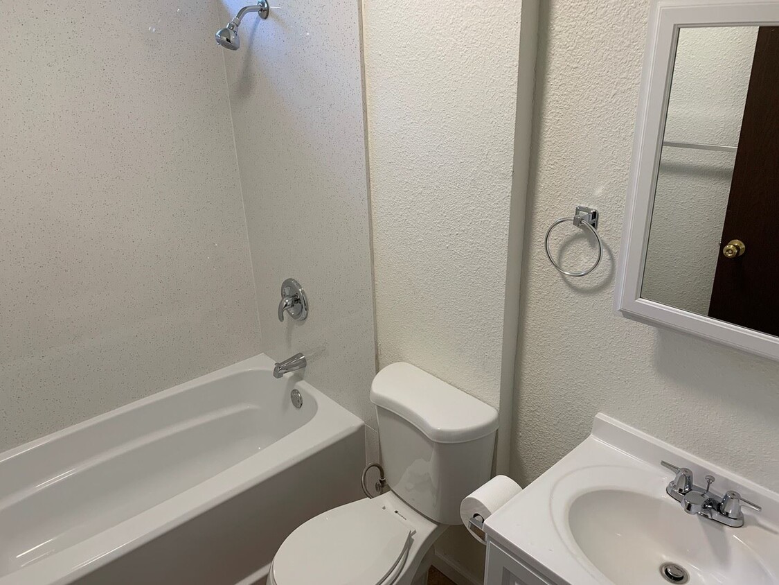 Building Photo - 1 br, 1 bath House - 751 Fifth Street