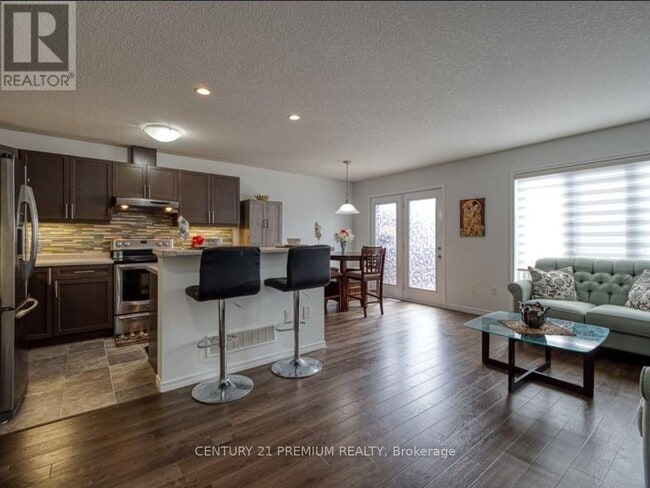 Building Photo - 2635-2635 Bateman Trail