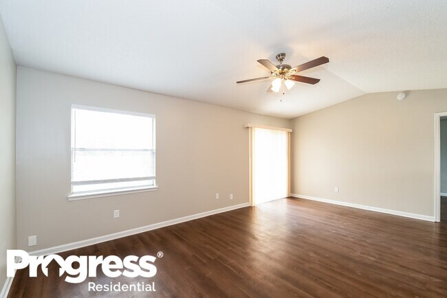 Foto del edificio - 7574 Falcon Trace Dr W