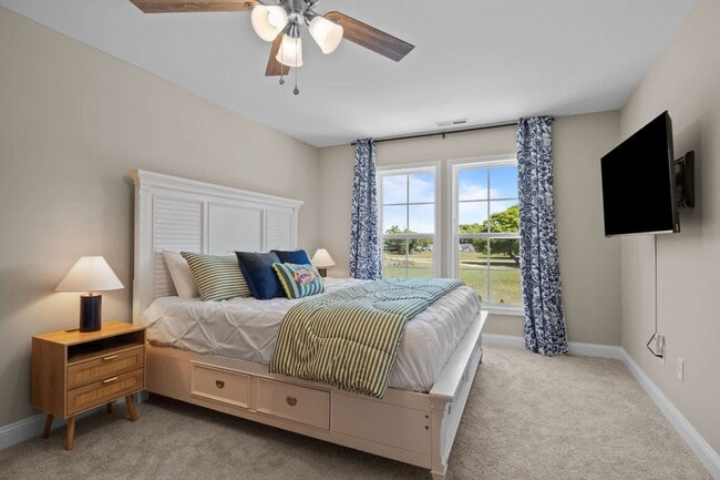 Building Photo - 172 Coastline Cir