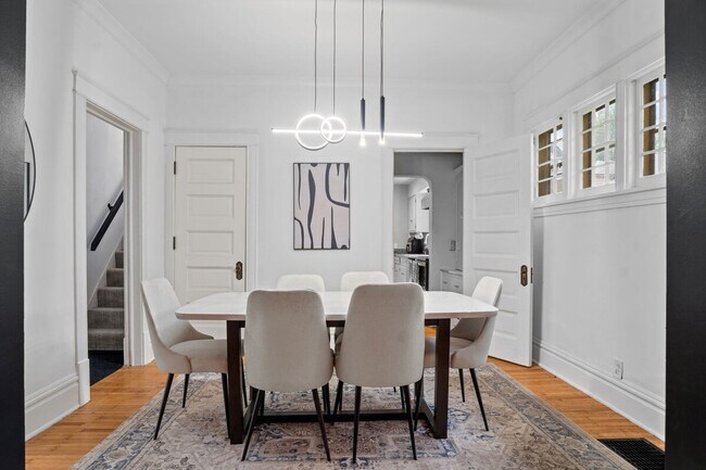 Foto del edificio - 1115 W 31st St