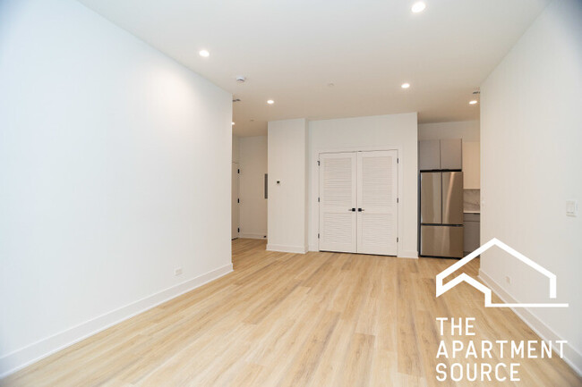 Foto del edificio - 3821 N Ashland Ave