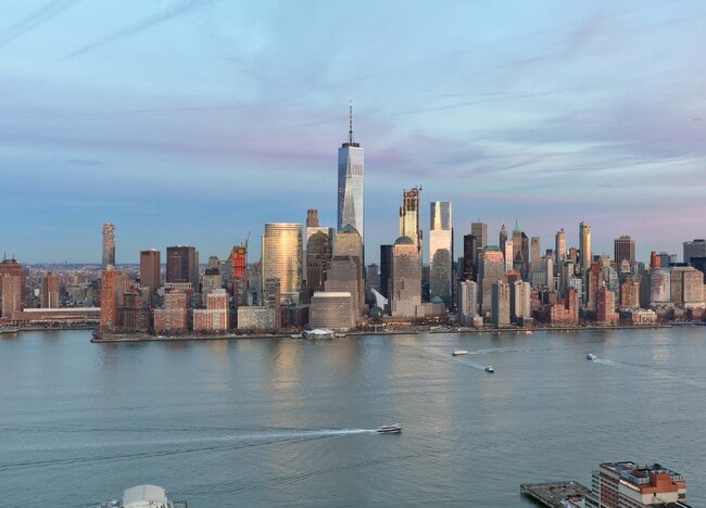 Foto del edificio - 65 Bay Street Apartments