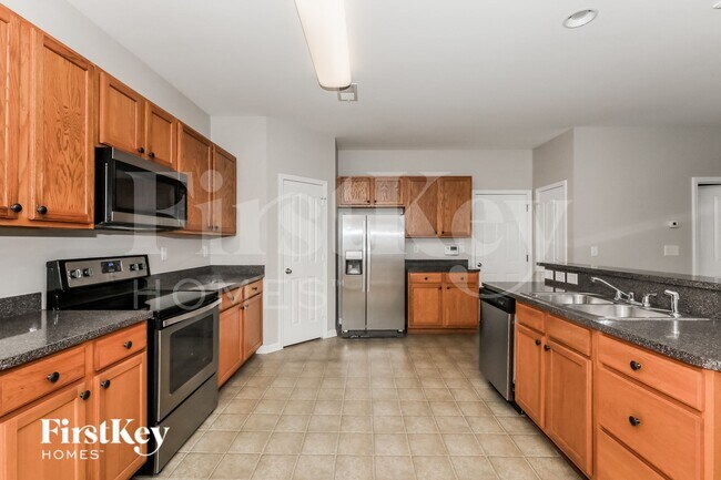 Foto del edificio - 16422 Austringer Pl