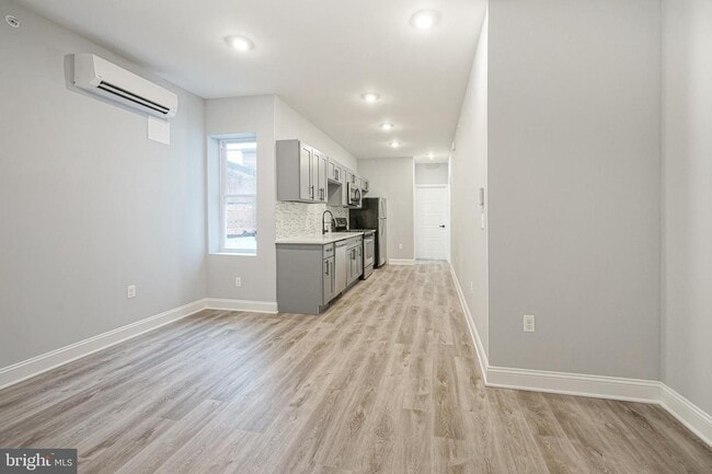 Building Photo - 1156 S 52nd St