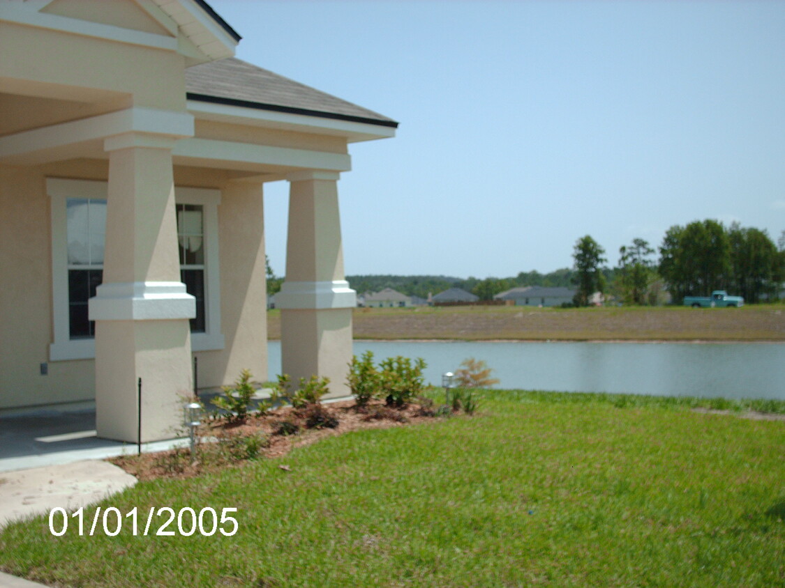 Front porch - 2692 Creekfront Dr