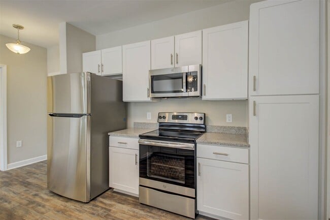 Foto del edificio - 7202 Bowen Corner Avenue Apt #Unit 10, Han...