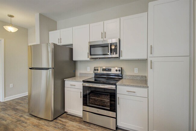 Building Photo - 7202 Bowen Corner Avenue Apt #Unit 10, Han...