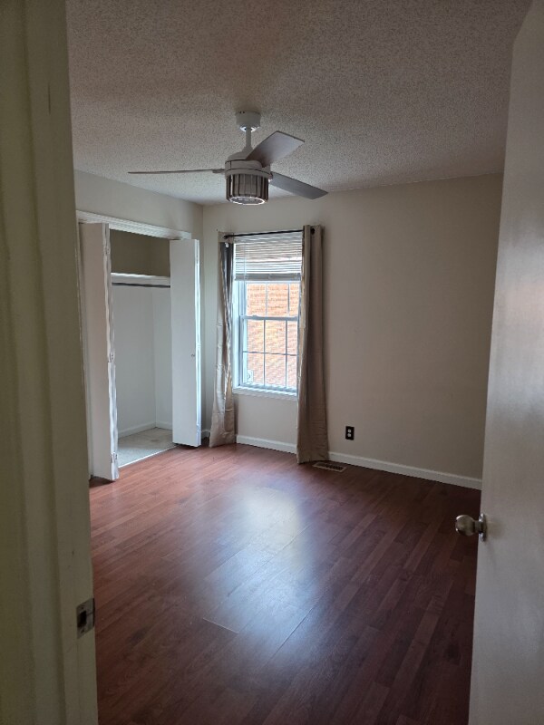 Foto del edificio - 374 Jack Miller Blvd