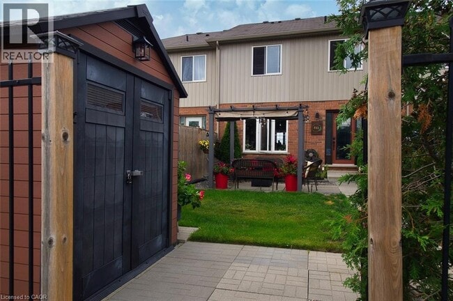 Photo du bâtiment - 511 Victoria Rd N