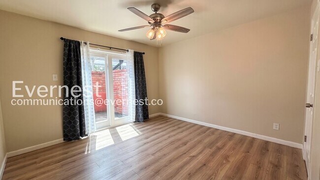 Foto del edificio - 8401 N New Braunfels Ave