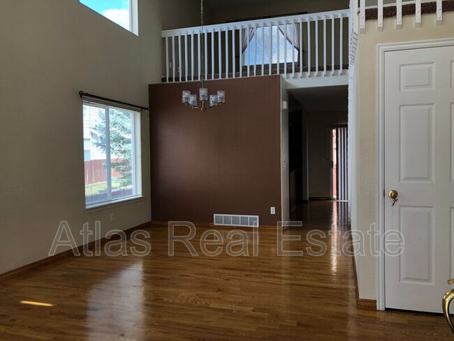 Building Photo - 1316 S Alton Ct