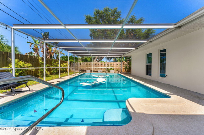 Building Photo - 440 Coconut Dr