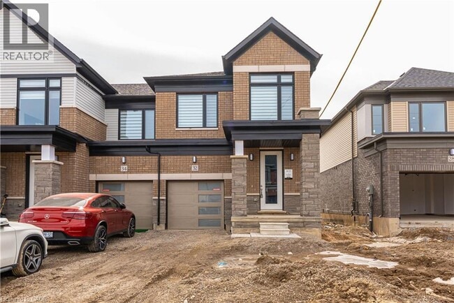 Building Photo - 32 Blain Dr