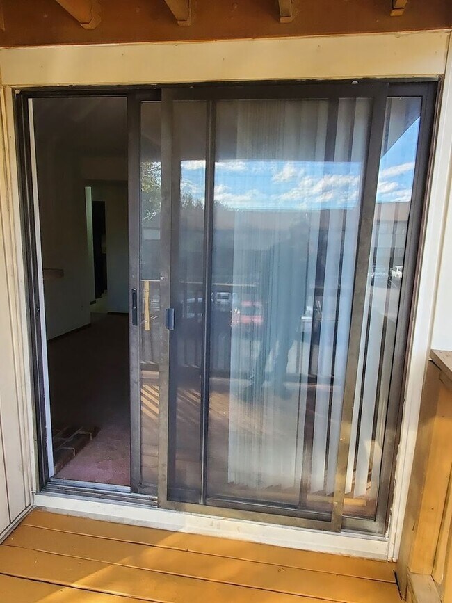 Foto del edificio - 1531 Springlet Ct