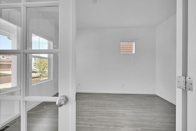 Foto del edificio - $3,125.00 - 4 Bedroom, 3.5 Bathroom, Singl...