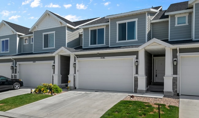 Building Photo - 3581 Grassland Dr