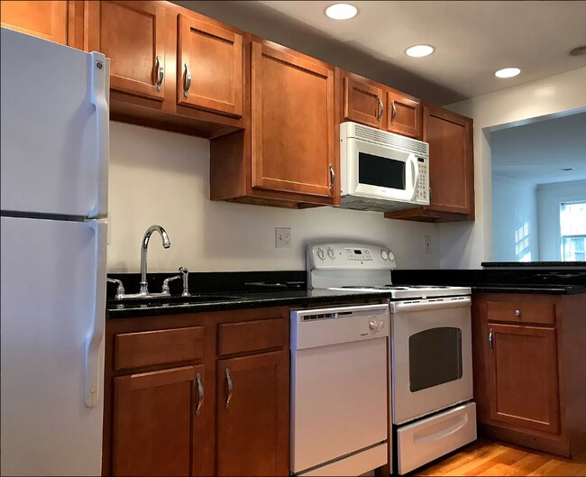 Foto del edificio - 67 Wyman St