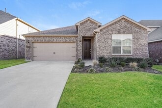 Building Photo - 2409 Rooster Ln