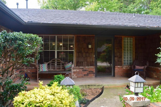Building Photo - 3126 Walnut Rd
