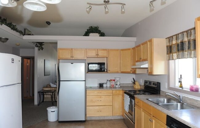 Photo du bâtiment - 9025 96 Ave