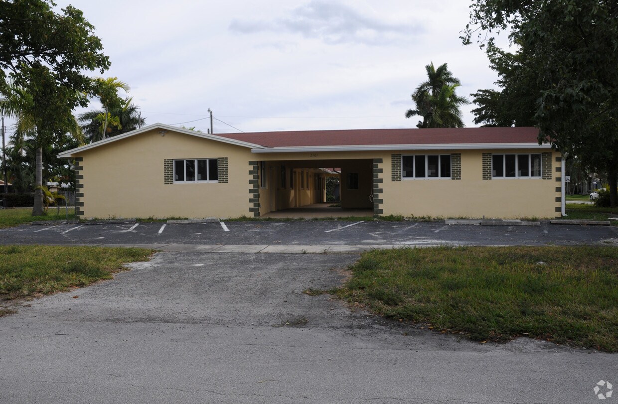 Primary Photo - Blue Ribbon Retirement Residence