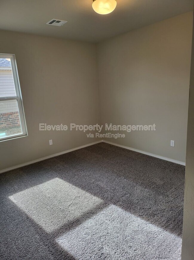 Building Photo - 1920 Mason Ln