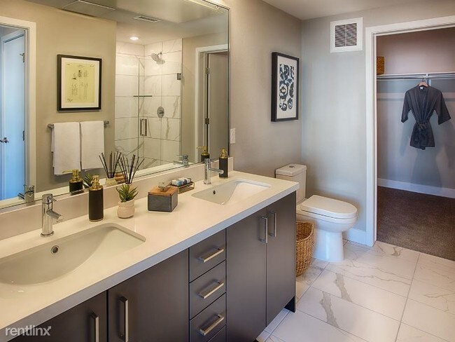 Foto del edificio - 700 W Mississippi Ave