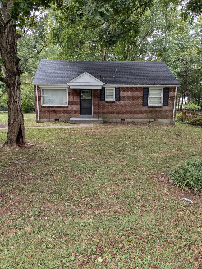 Building Photo - 2211 Larimore Dr