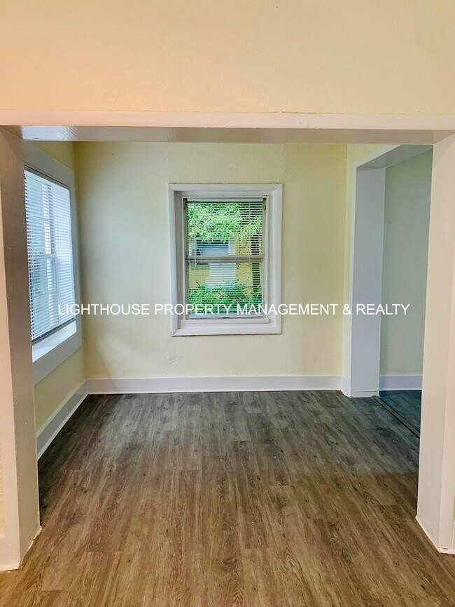 Foto del edificio - Fully Renovated! Cozy 3 Bed/2 Bath Home