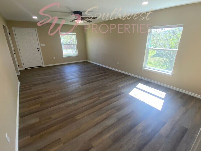 Foto del edificio - Newly Renovated 3 Bed / 2 Bath – Just 1 Mile from Tarleton!