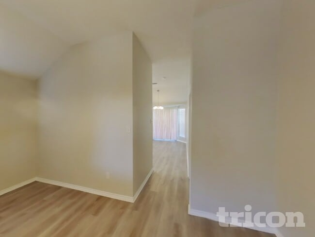 Building Photo - 2329 Belton Dr