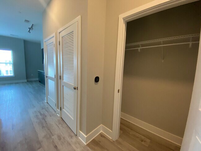 Interior Photo - ONE501