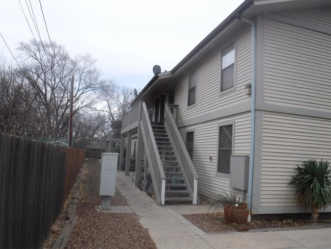 Building Photo - 849 Sunset Ave