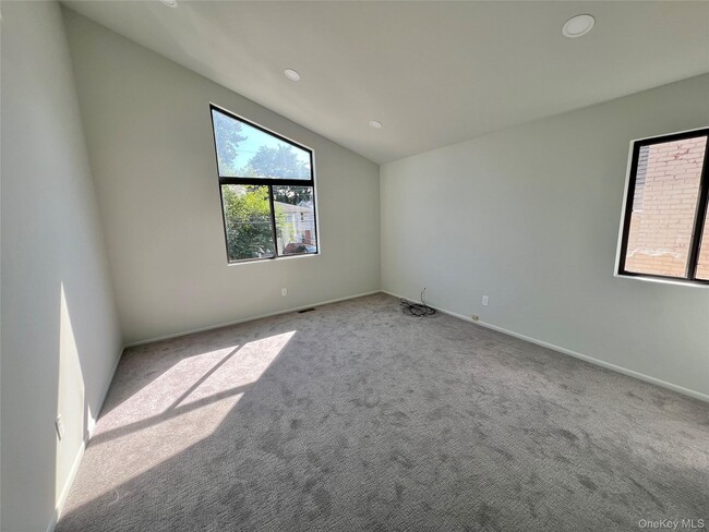 Building Photo - 57 Firwood Rd