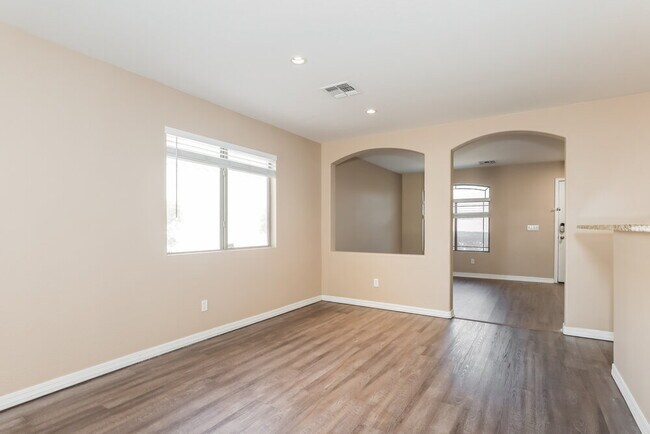 Foto del edificio - 3172 S 162nd Ln