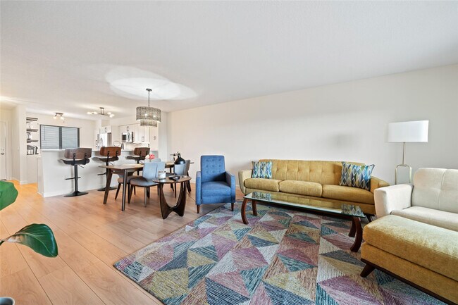 Foto del edificio - 2240 N Cypress Bend Dr