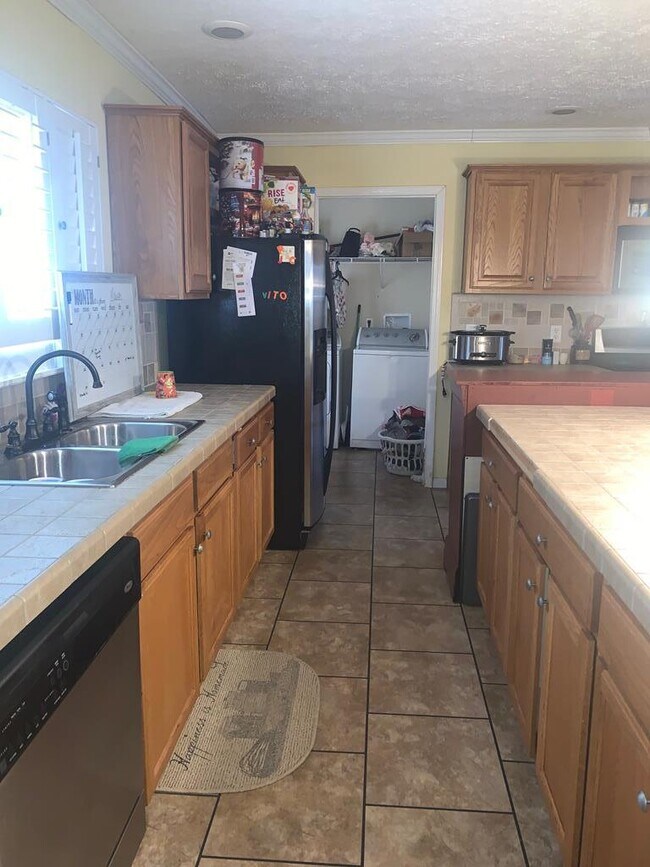 1411 Fourseam Branch Rd, Hazard, KY 41774 House Rental in Hazard, KY