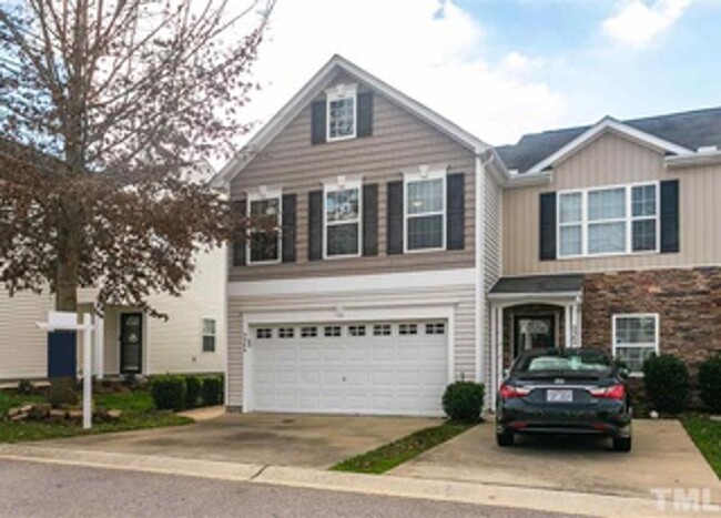 Building Photo - Spacious 3BD, 2.5BA Raleigh Townhome with ...