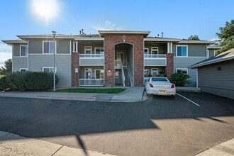 Building Photo - 8481 W Union Ave